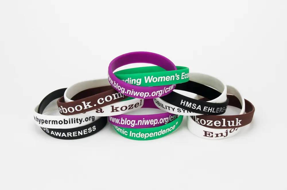 Interlinked Silicone Wristbands
